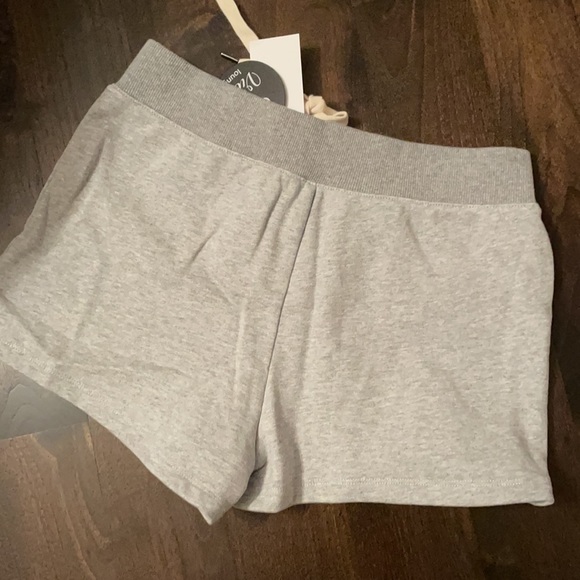 Gray cotton shorts size small Lea & Viola - Picture 3 of 3